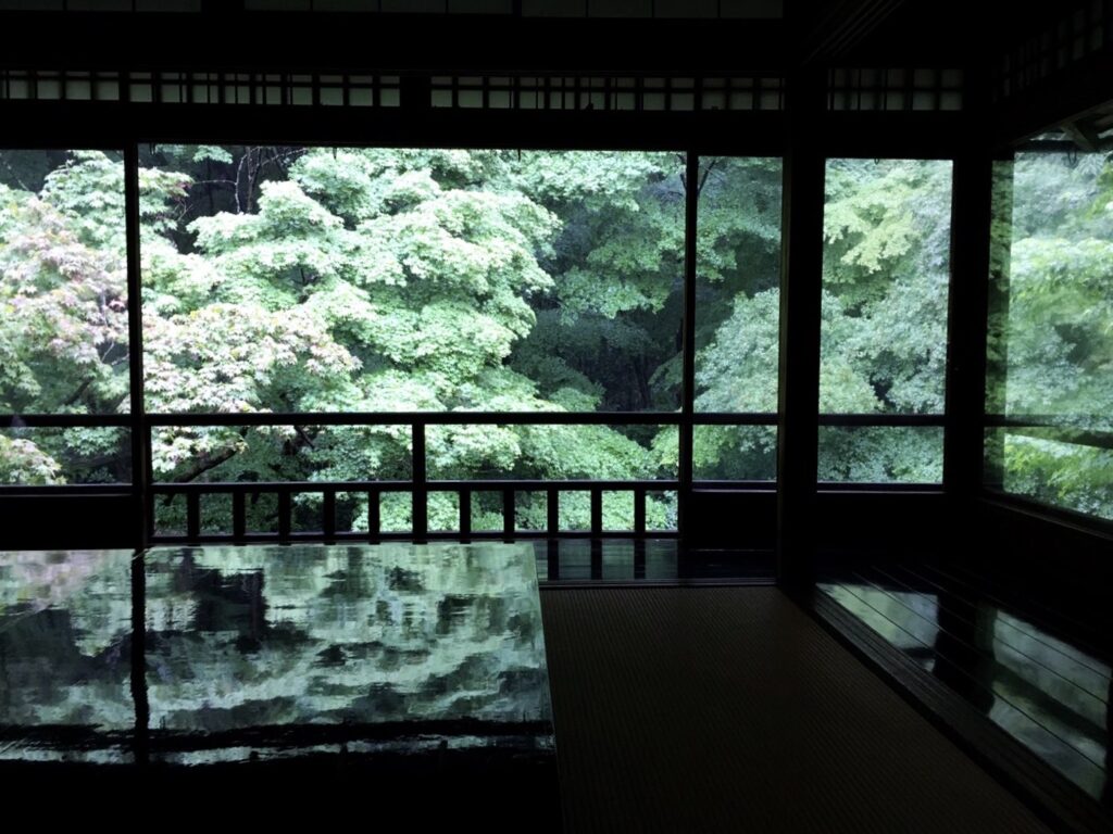 世界中の人々を魅了し続ける京都の瑠璃光院