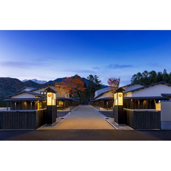 北アルプスの山々に囲まれた温泉郷での信濃ひとり旅